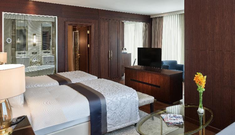 Готель Elite World Grand Istanbul Basin Ekspres Екстер'єр фото Suite